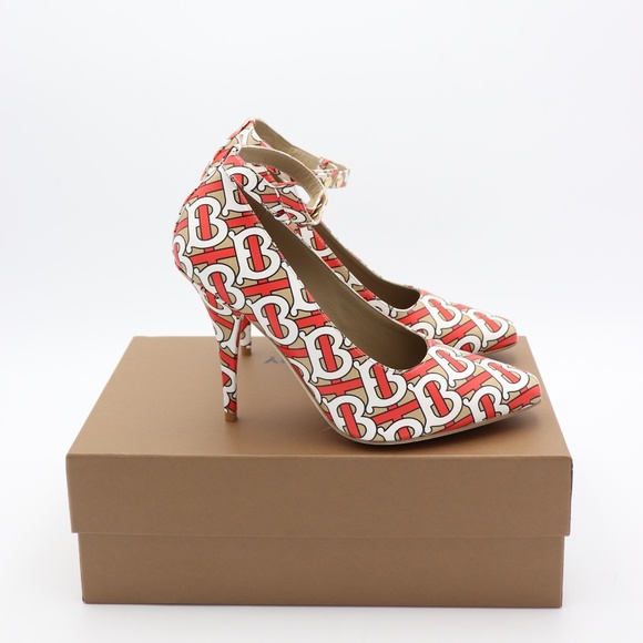 🥳HOST PICK🥳 Burberry Wiltkin Logomania Triple Stud Pumps Heels - Picture 4 of 7